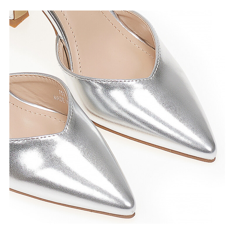 Tsoukalas Обувки на ток mules в сребрист цвят, от изкуствена кожа, с остър връх