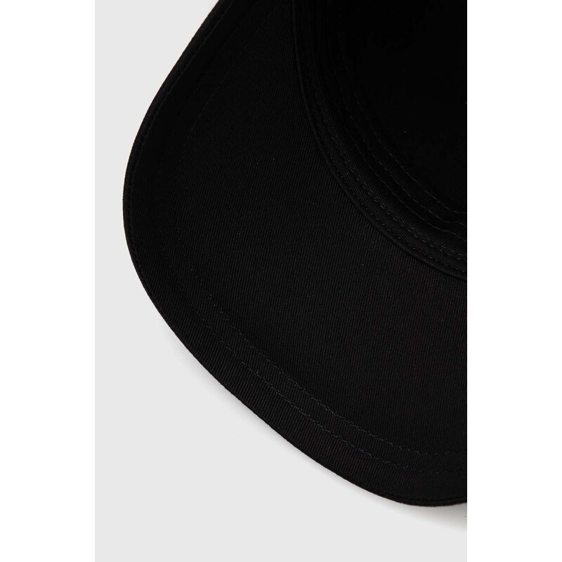 Памучна шапка с козирка Armani Exchange в черно с апликация 954219 CC812
