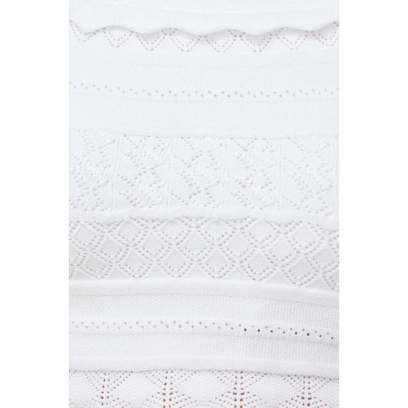 Пуловер Guess дамски в бяло от лека материя