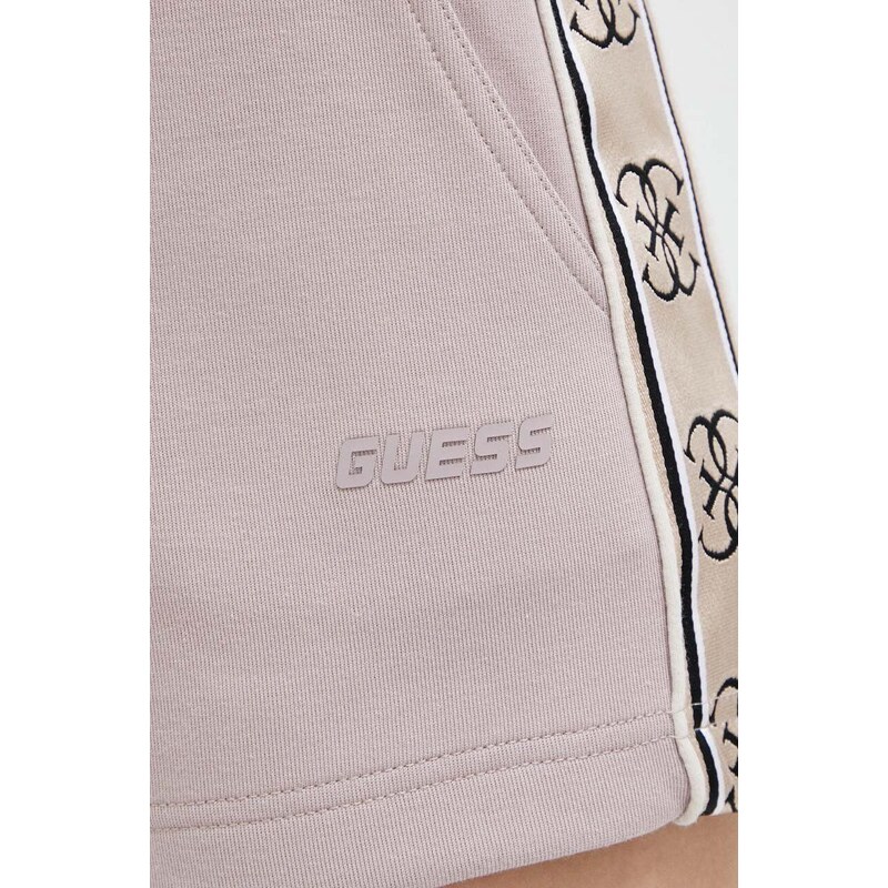 Къс панталон Guess BRITNEY в кафяво с апликация със стандартна талия V3GD13 KB3P2