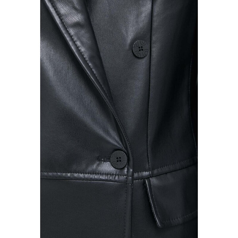 Сако HUGO в черно с двуредно закопчаване с изчистен дизайн