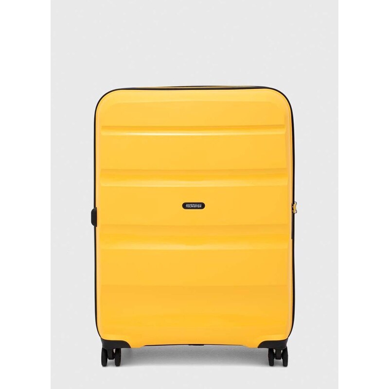 Куфар American Tourister в жълто
