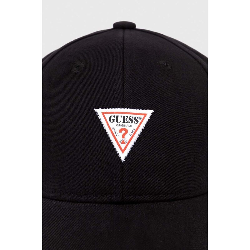 Памучна шапка с козирка Guess Originals в черно с апликация
