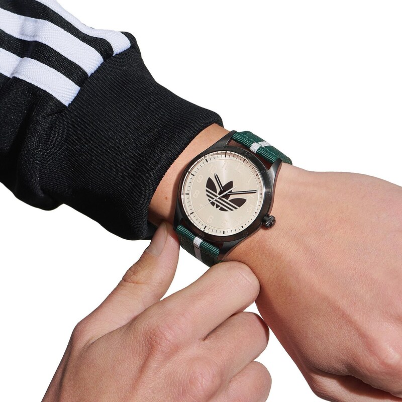 Часовник adidas Originals Code Four Watch AOSY23042 Black - GLAMI.bg