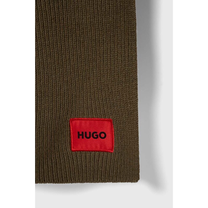 Вълнен шал HUGO в зелено с изчистен дизайн