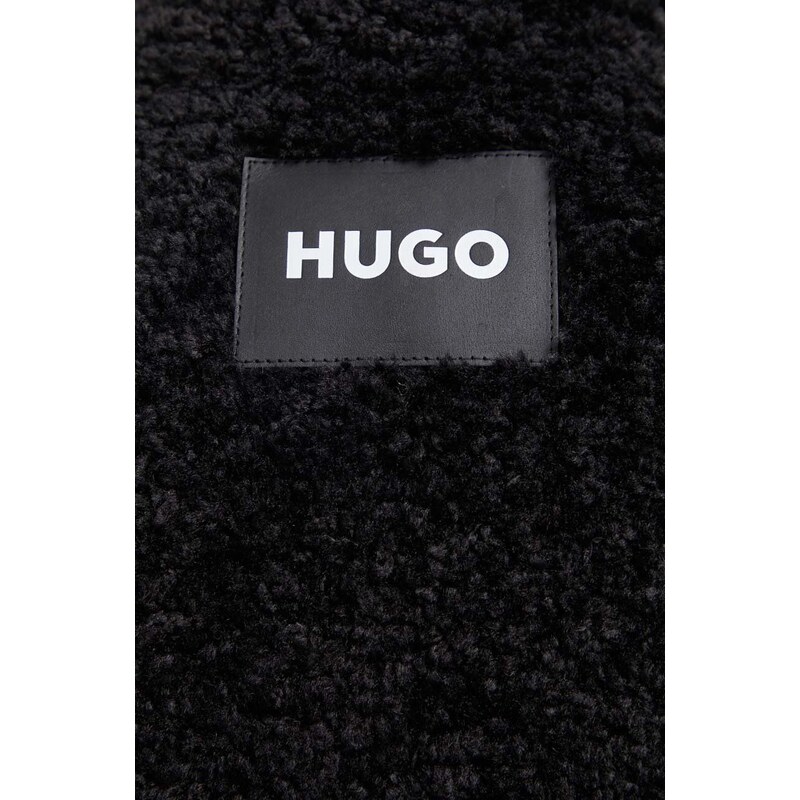 Палто HUGO в черно преходен модел с уголемена кройка - GLAMI.bg