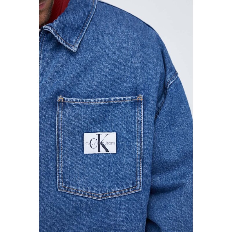 Дънково яке Calvin Klein Jeans в синьо преходен модел с уголемена кройка