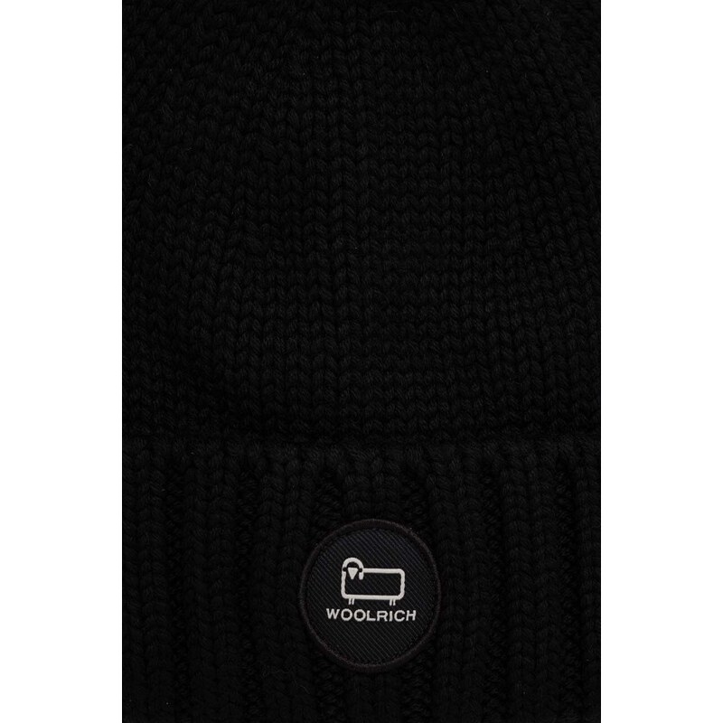 Вълнена шапка Woolrich в черно от плътен трикотаж от вълна