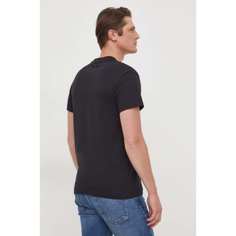 Памучна тениска Calvin Klein Jeans в черно с принт J30J324668