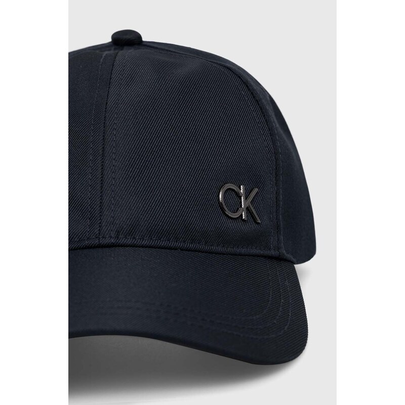 Шапка с козирка Calvin Klein в тъмносиньо с изчистен дизайн K50K511762