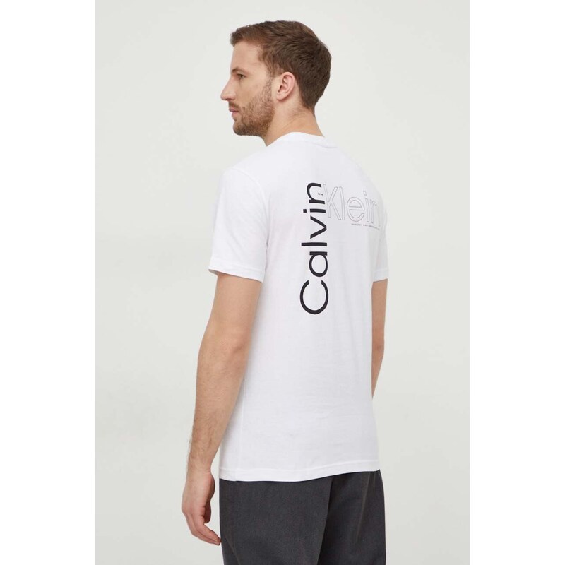 Памучна тениска Calvin Klein в бяло с принт K10K112495