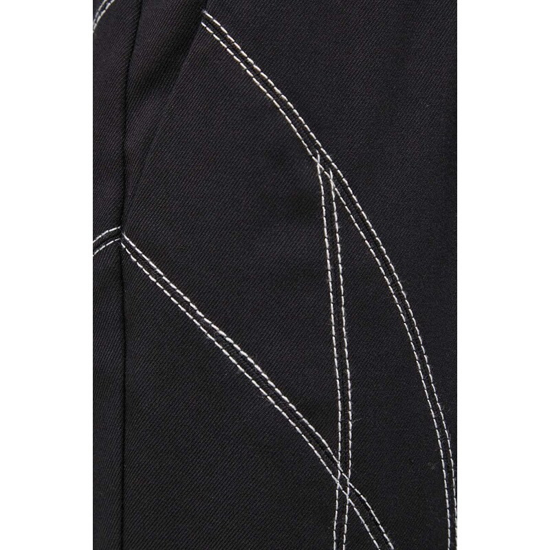 Панталон Gestuz в черно с широка каройка, висока талия 10908839