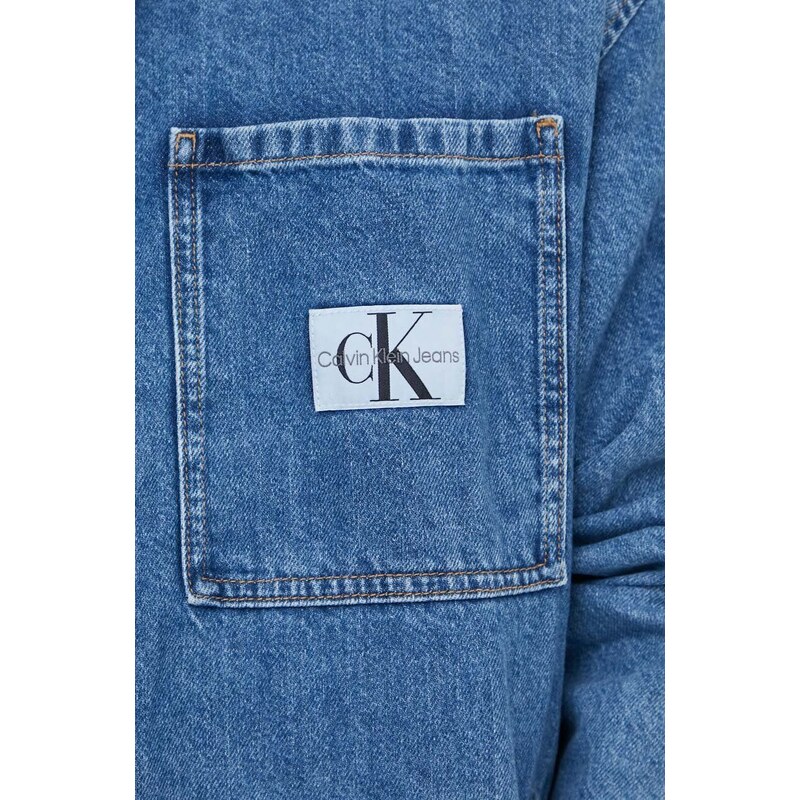 Дънково яке Calvin Klein Jeans в синьо преходен модел с уголемена кройка J30J324865