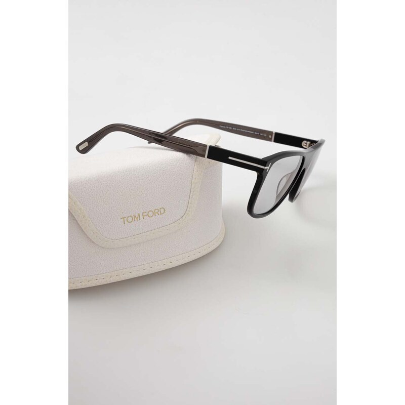 Слънчеви очила Tom Ford в черно FT1081_5801A