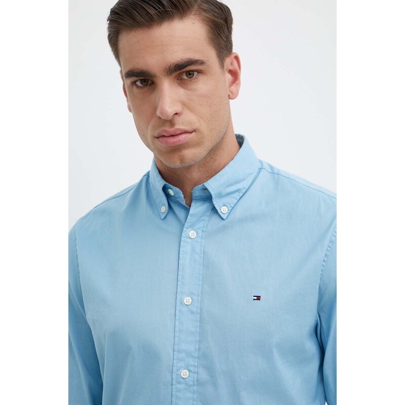 Памучна риза Tommy Hilfiger мъжка в синьо със стандартна кройка с яка копче MW0MW30934