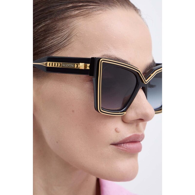Слънчеви очила Valentino в черно