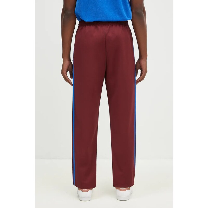 Спортен панталон adidas Originals Trackpant в бордо с апликация