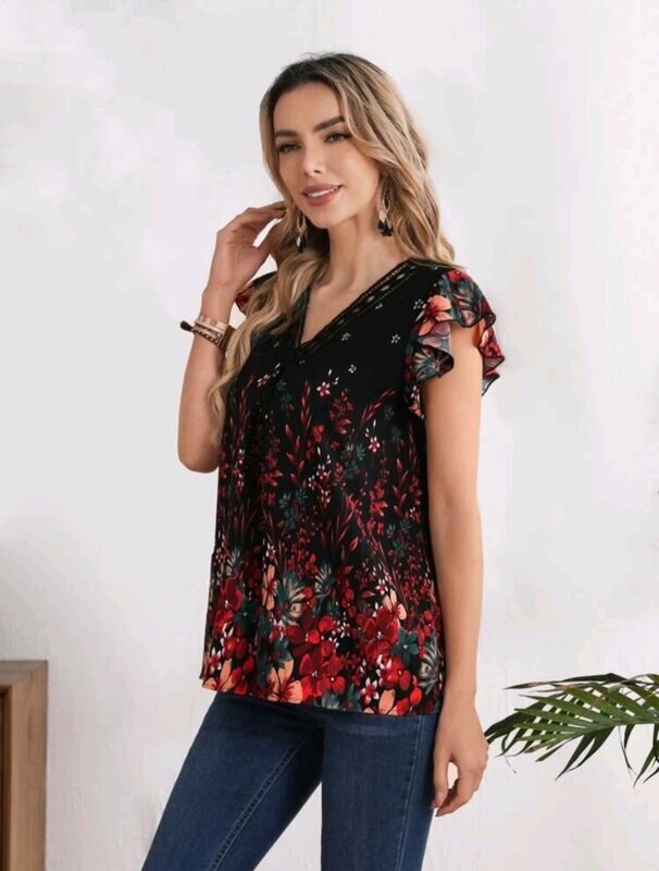 JULIA Блуза на цветя с дантела