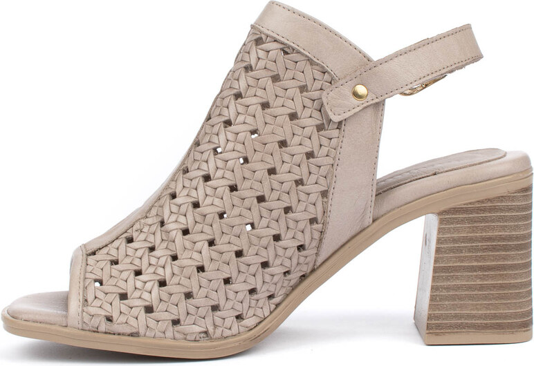 Бежови дамски сандали от естествена кожа