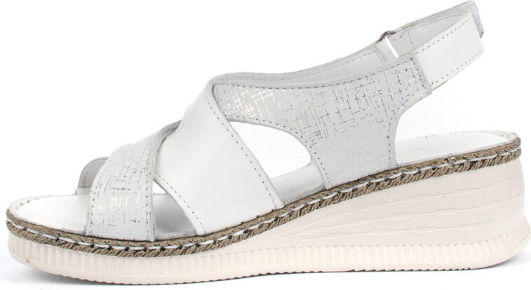 Бели дамски сандали от естествена кожа