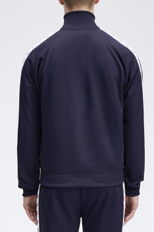 FRED PERRY Жилетка Taped Track J4620 885 carbon blue