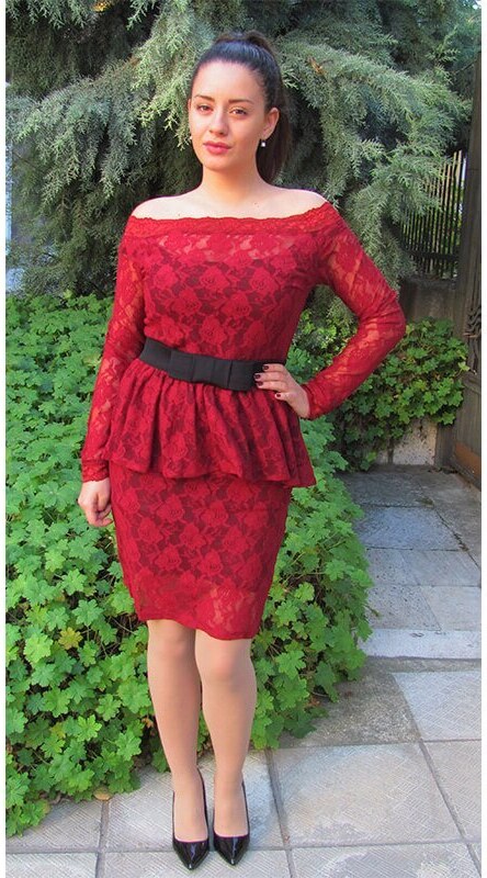 JULIA Дантелена рокля цвят бордо