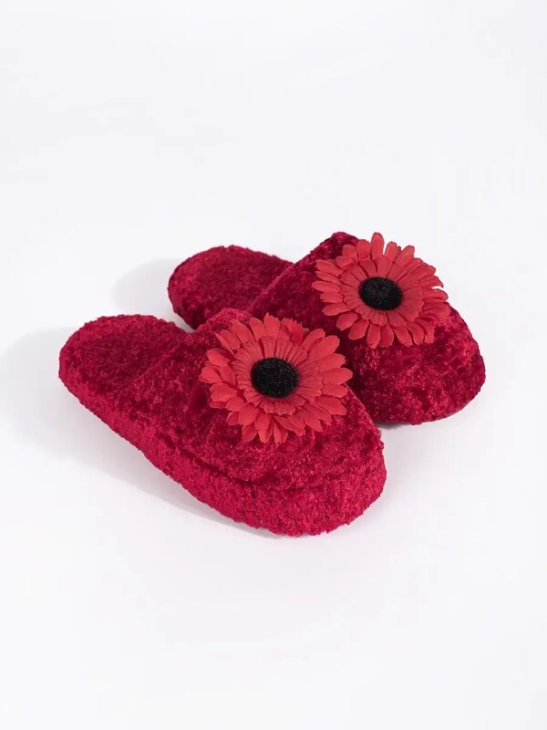 Shelvt Red children's slippers with a decorative flower