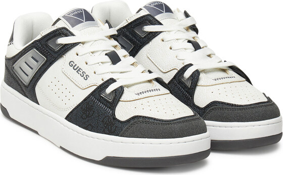 Сникърси Guess