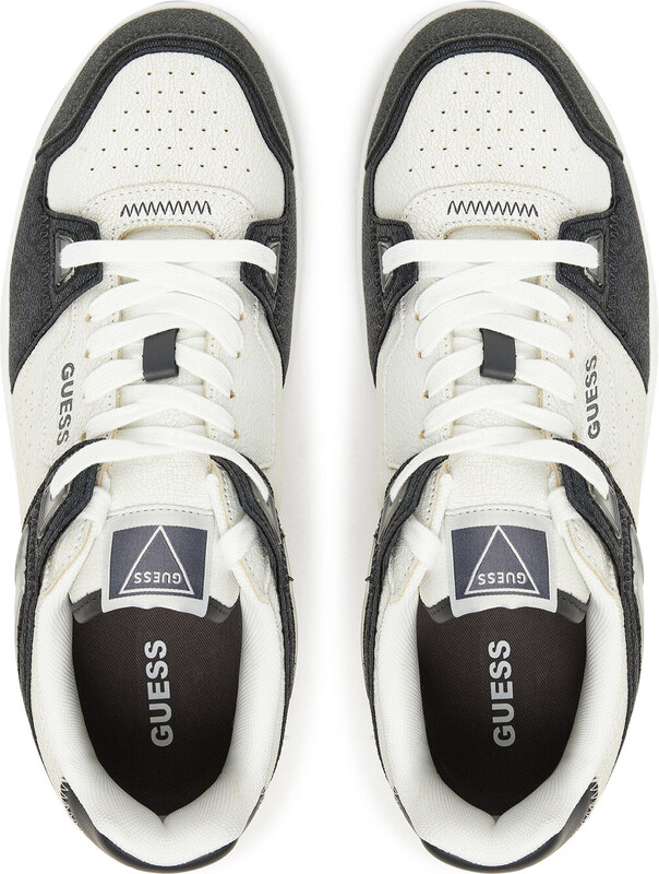 Сникърси Guess