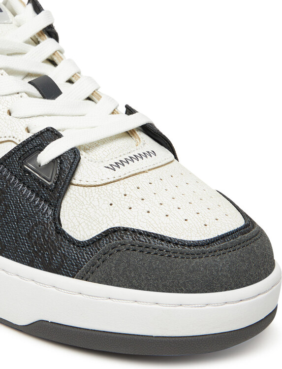 Сникърси Guess