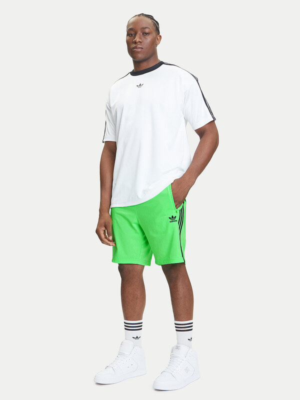 Спортни шорти adidas