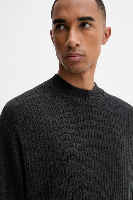 Пуловер с вълна Filippa K