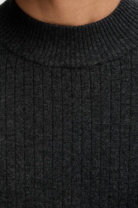 Пуловер с вълна Filippa K