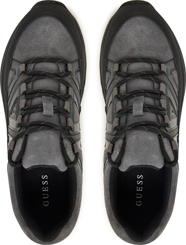 Сникърси Guess