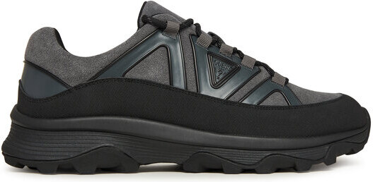 Сникърси Guess