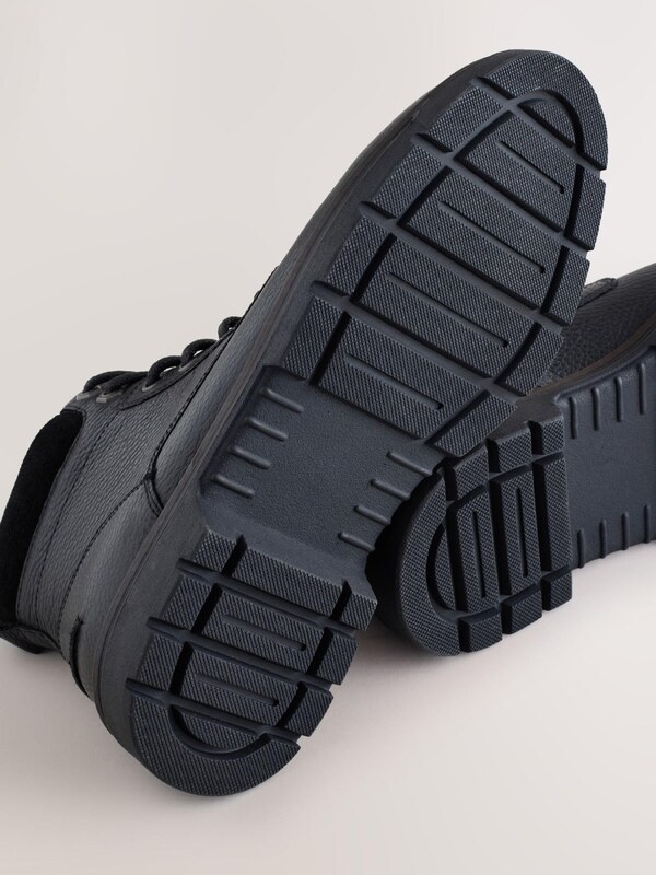 Next Боти с връзки черно