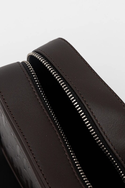 Кожена чанта през рамо Karl Lagerfeld K/LOOM