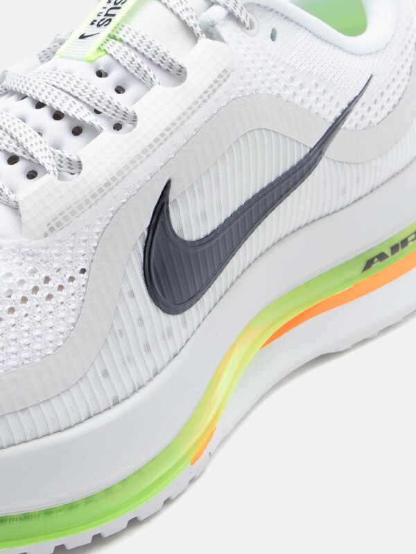 NIKE Маратонки за бягане 'Pegasus Premium' черно / бяло