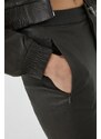 Кожен панталон Gestuz Littia в сиво с разкроени краища, с висока талия