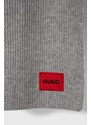 Вълнен шал HUGO в сиво с изчистен дизайн