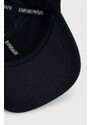 Детска памучна шапка с козирка Emporio Armani в тъмносиньо с апликация