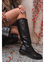 Boto Топли дамски ботуши на нисък ток с декоративен елемент Черни Renaya
